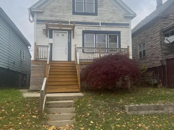 1734 W Windlake AVENUE, Milwaukee, WI 53215