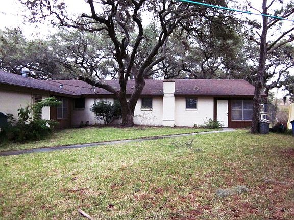 3rd image of 318 Donnie Dr