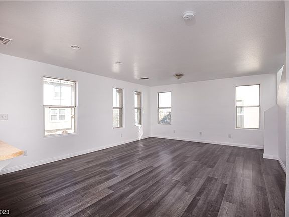 4th image of 6930 Canary Ivy Way