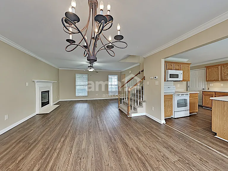 4301 Aylesbury Dr — Photo 8