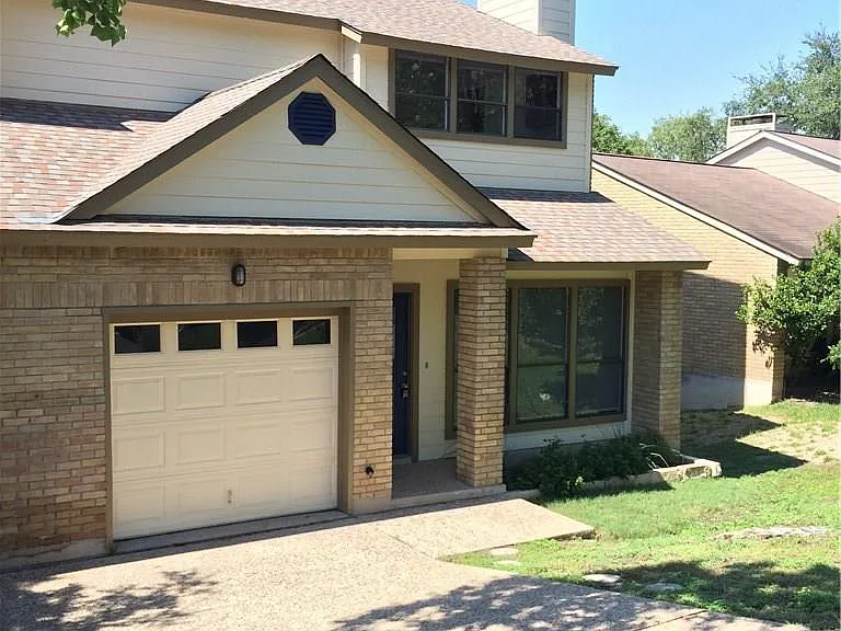 6604 Hart Ln #B — Photo 2