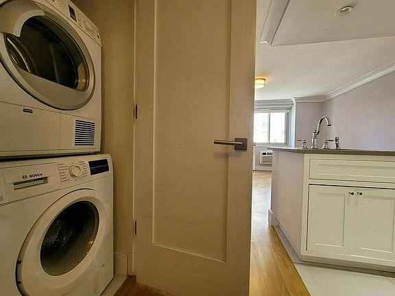 5th image of 70 W 93rd St APT 12A