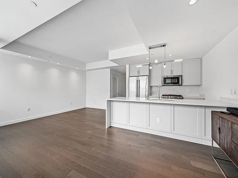 800 Avenue At Port Imperial #914 — Photo 12