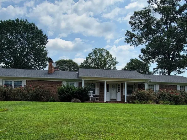 395 Robinhood Rd #2, North Wilkesboro, NC 28659