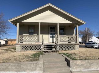 417 W 13th St, Hays, KS 67601