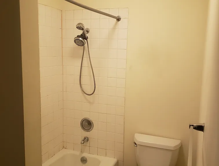 208 Main Ave N #2 — Photo 2
