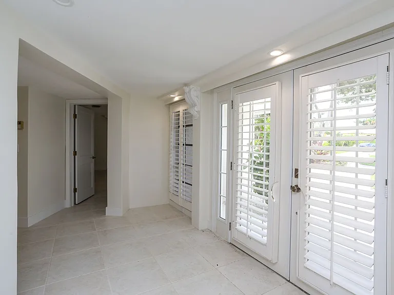 2901 Crayton Rd — Photo 31