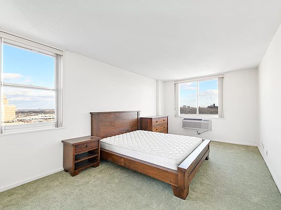 2nd image of 11817 Union Tpke APT 9L