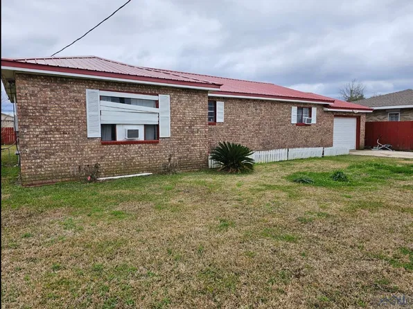 236 E 6th St, Larose, LA 70373