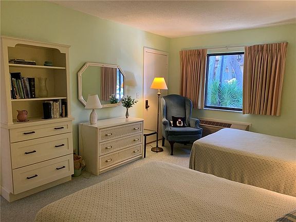 3rd image of 274 Moss Oak Ln #274