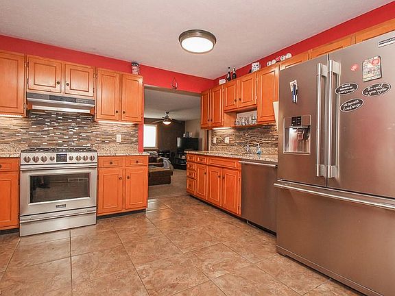 5th image of 11495 Johnson Dr