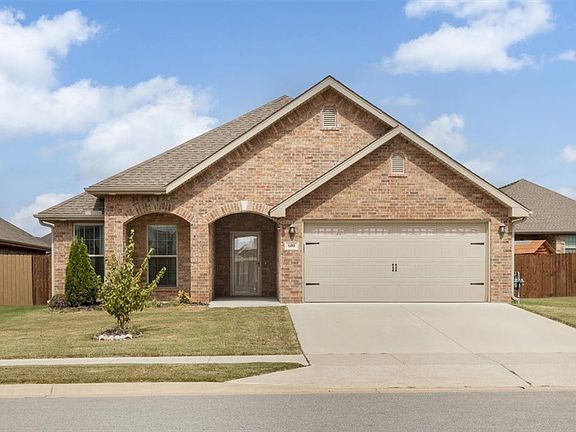2nd image of 600 Gala Cir