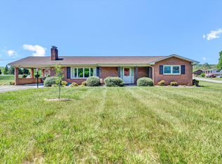 192 Beverly Hills Cir, Rocky Mount, VA 24151