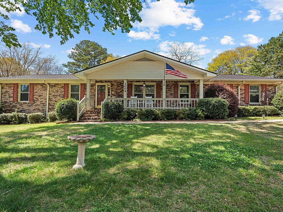 1st image of 1004 Valley Creek Dr