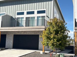 222 Miller Ln, Cheyenne, WY 82009