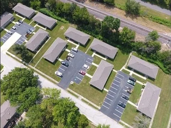 900-918 E Market St, Warrensburg, MO 64093