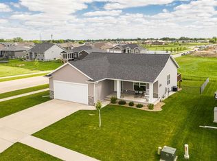 125 Bent Creek Dr, Marion, IA 52302