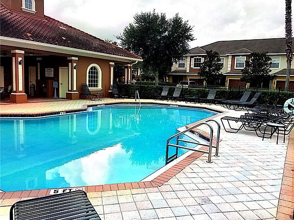5th image of 444 Scarlatti Ct