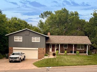 1912 Burr Pkwy, Dodge City, KS 67801