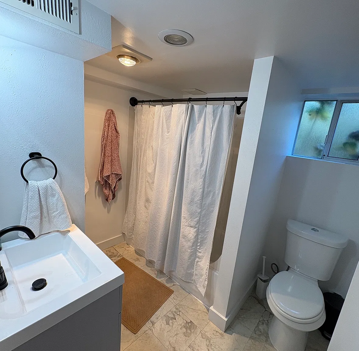 2 bed, 2296 sqft, $4,300 — Photo 4