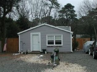 42 Central Ave, Waretown, NJ 08758