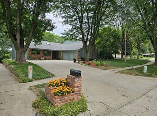 3672 Lindenwood St, Sioux City, IA 51104