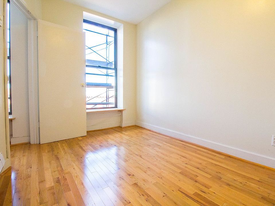 2nd image of 1086 Fulton St APT 6