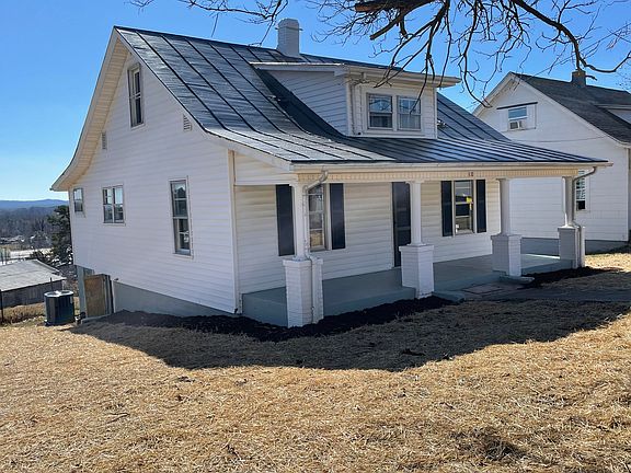 2nd image of 80 Woodlawn Dr