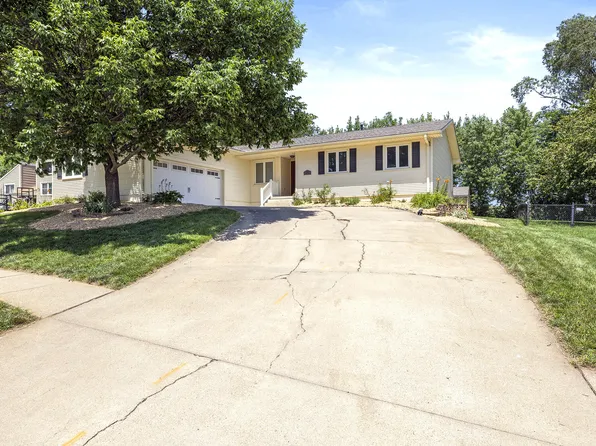 1222 Timber Ln, Glenwood, IA 51534