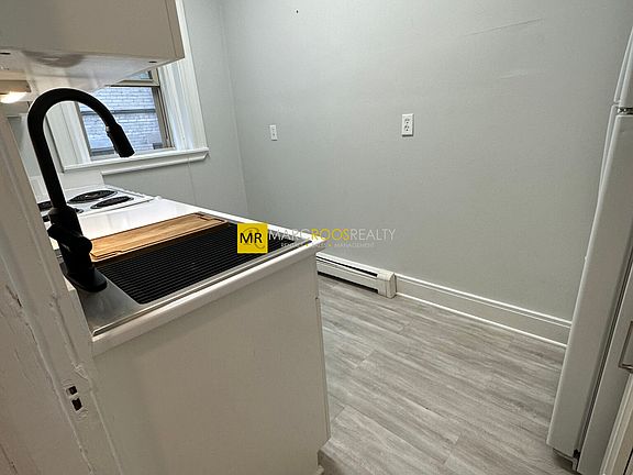 4th image of 1673 Commonwealth Ave #3B