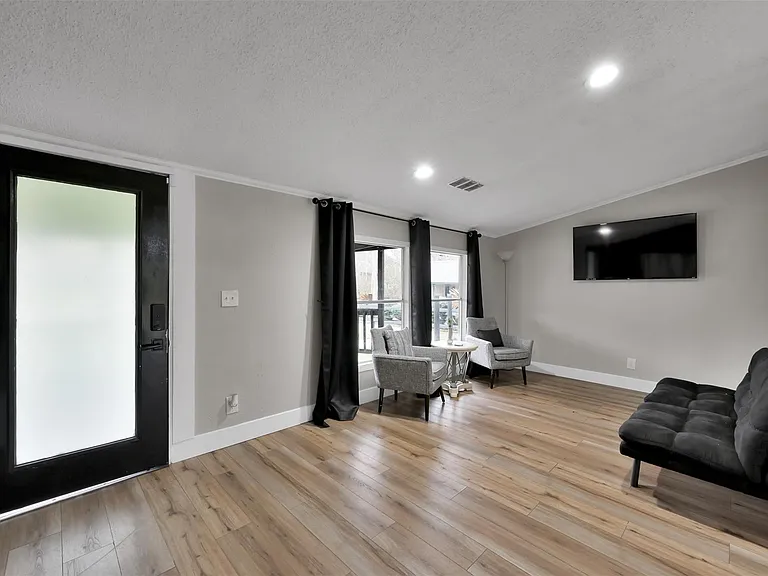 22603 Tuwa Rd — Photo 9