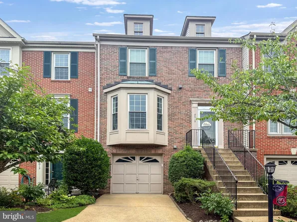 8015 Readington Ct, Springfield, VA 22152