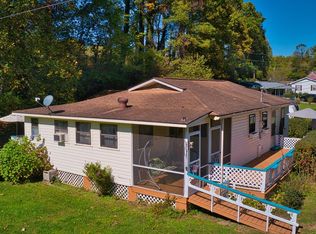 171 Cullasaja Cir, Franklin, NC 28734