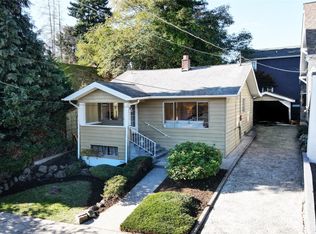 3829 Sunnyside Ave N, Seattle, WA 98103