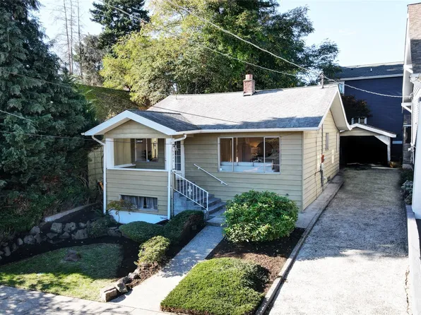 3829 Sunnyside Avenue N, Seattle, WA 98103
