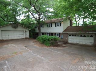 607 Willow Ln, Harrisburg, NC 28075