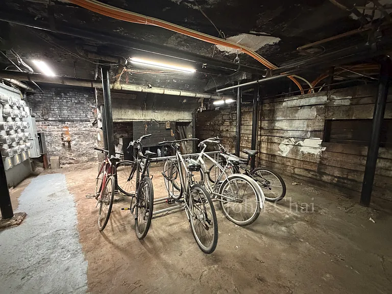 55 Linden St #11 — Photo 16