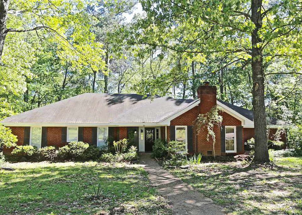 Large Secluded Lot w/ Trees