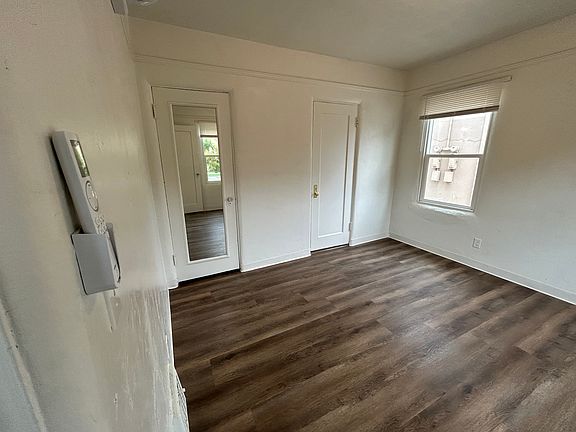 4th image of 1340 N Linden Ave Unit 3