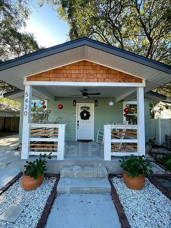 2 bed, 2.0 bath, 1200 sqft, $3,000 — Photo 1