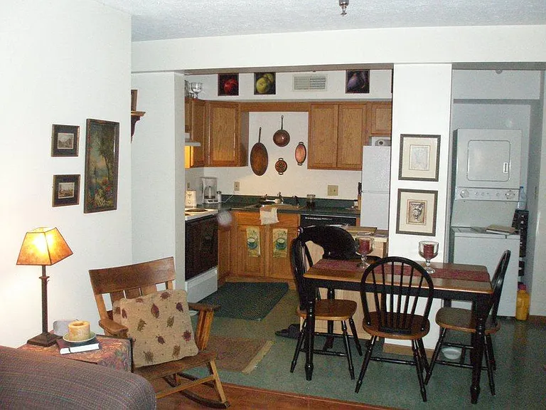 610 South St #8 — Photo 8