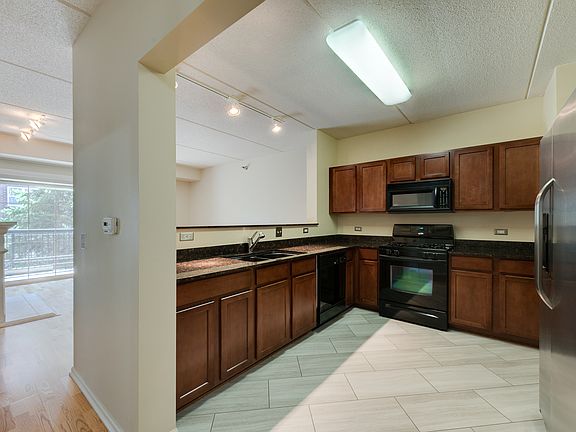4th image of 410 W Mahogany Ct Unit 206