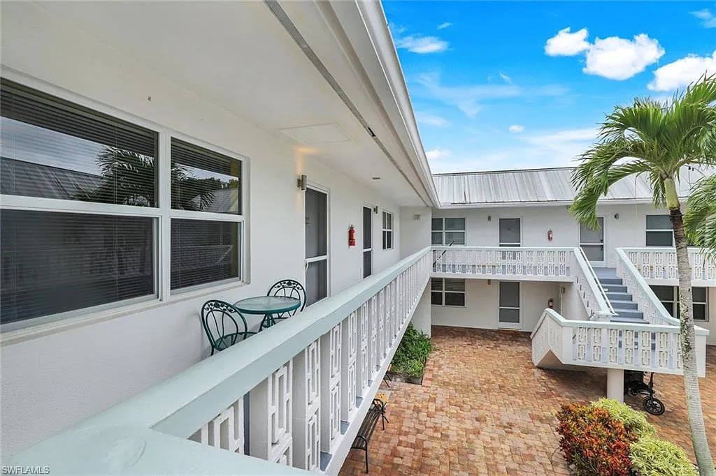 1 bed, 1.0 bath, 566 sqft, $5,000 — Photo 2