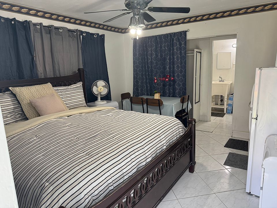 King-sized bed and mattress