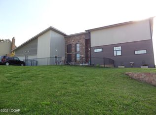 2802 W Kingsdale St, Joplin, MO 64804