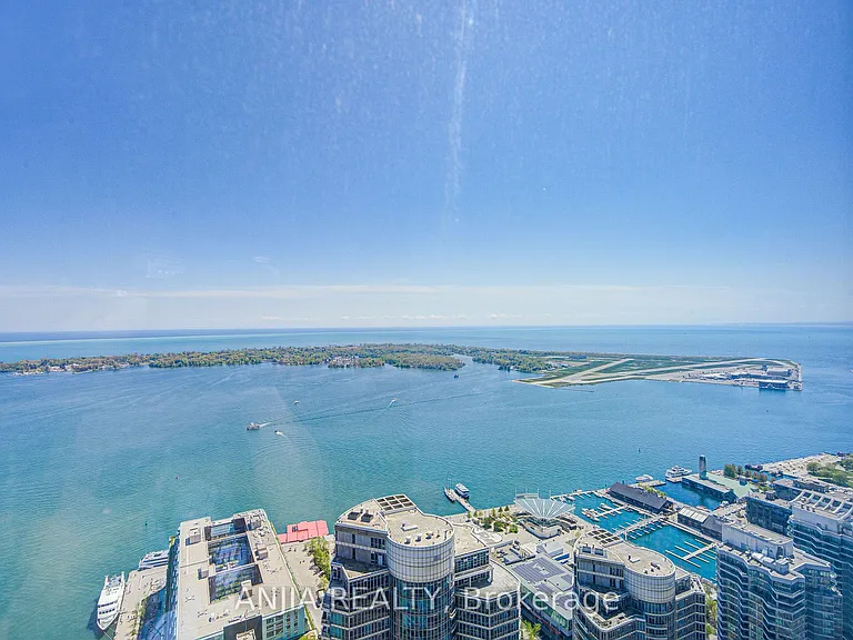 10 York St #5608 — Photo 2