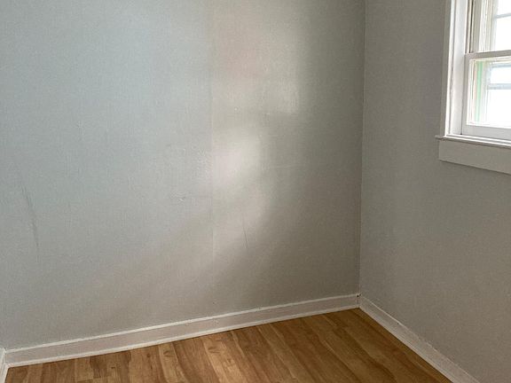 Second bedroom.