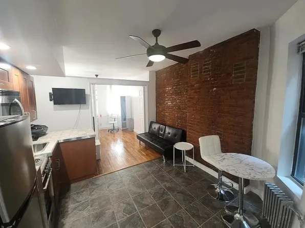 529 West 48th Street image 1 of 4