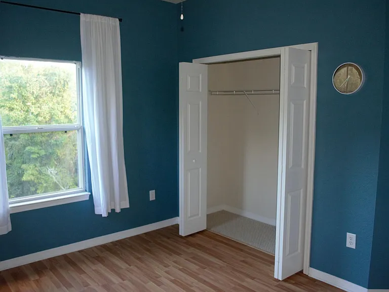 10817 Thames Vista Ct — Photo 30