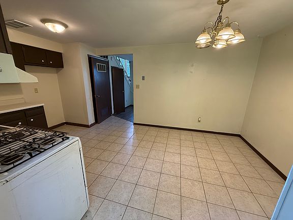 2nd image of 2907 W Scenic Dr #2907